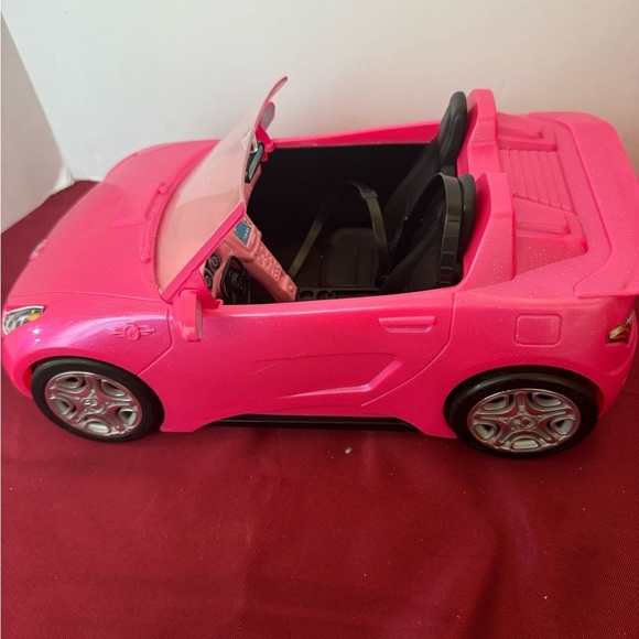 Barbie Glam Convertible Pink Doll Vehicle Mattel  2016 &  Barbie Closet 2018 EUC - Picture 12 of 16